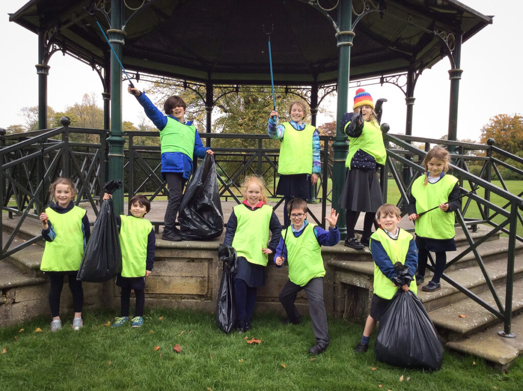 Children collecting rubbish